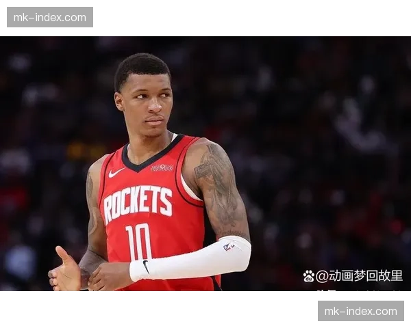 火箭125-105大胜爵士，小贾巴里·史密斯31分9篮板统治内线